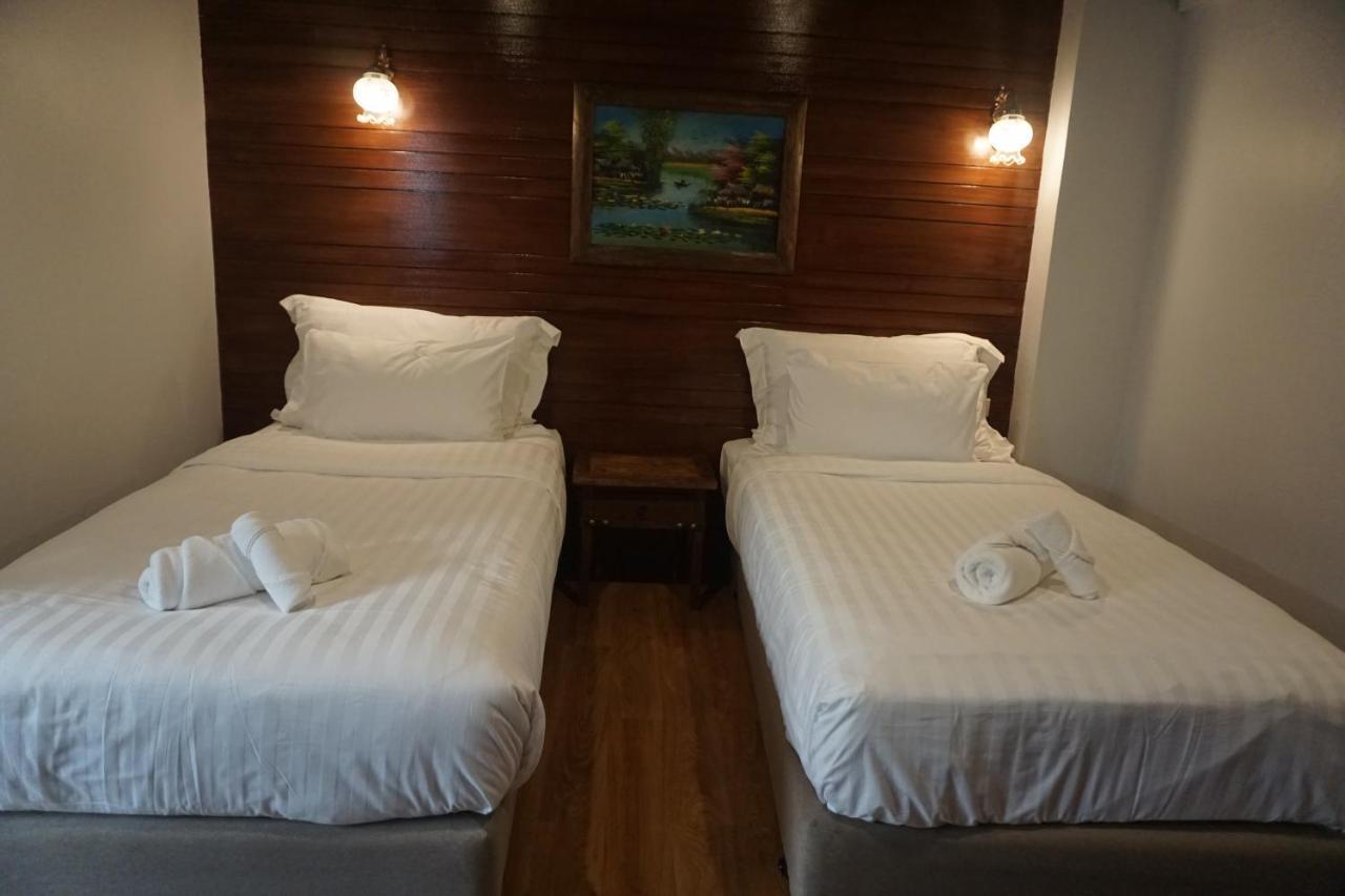 Ingmon House Hotel Чиангмай Екстериор снимка